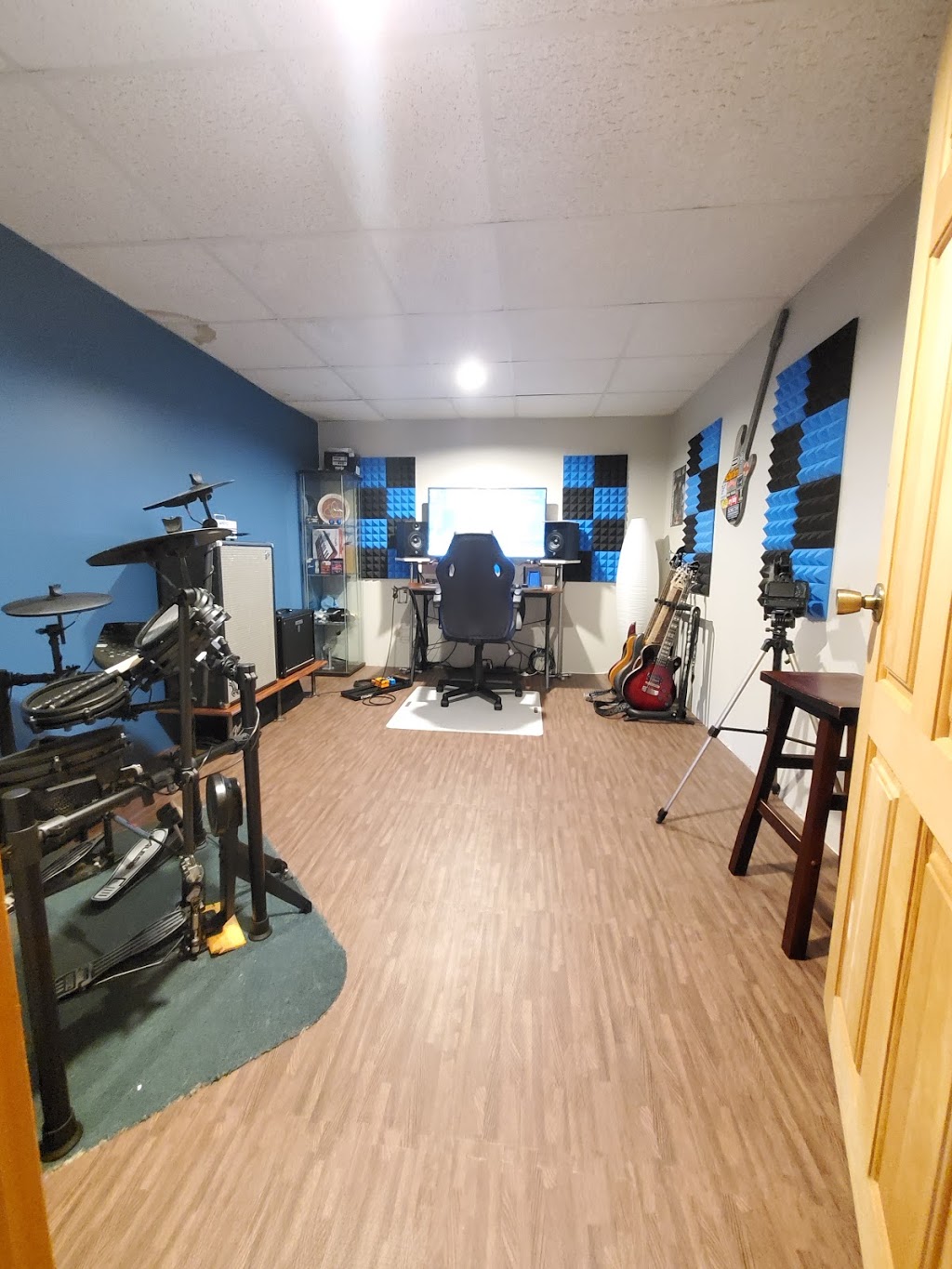 Long & McQuade Musical Instruments | 7789 County 2 Rd, Cobourg, ON K9A 4J7, Canada | Phone: (905) 373-1991