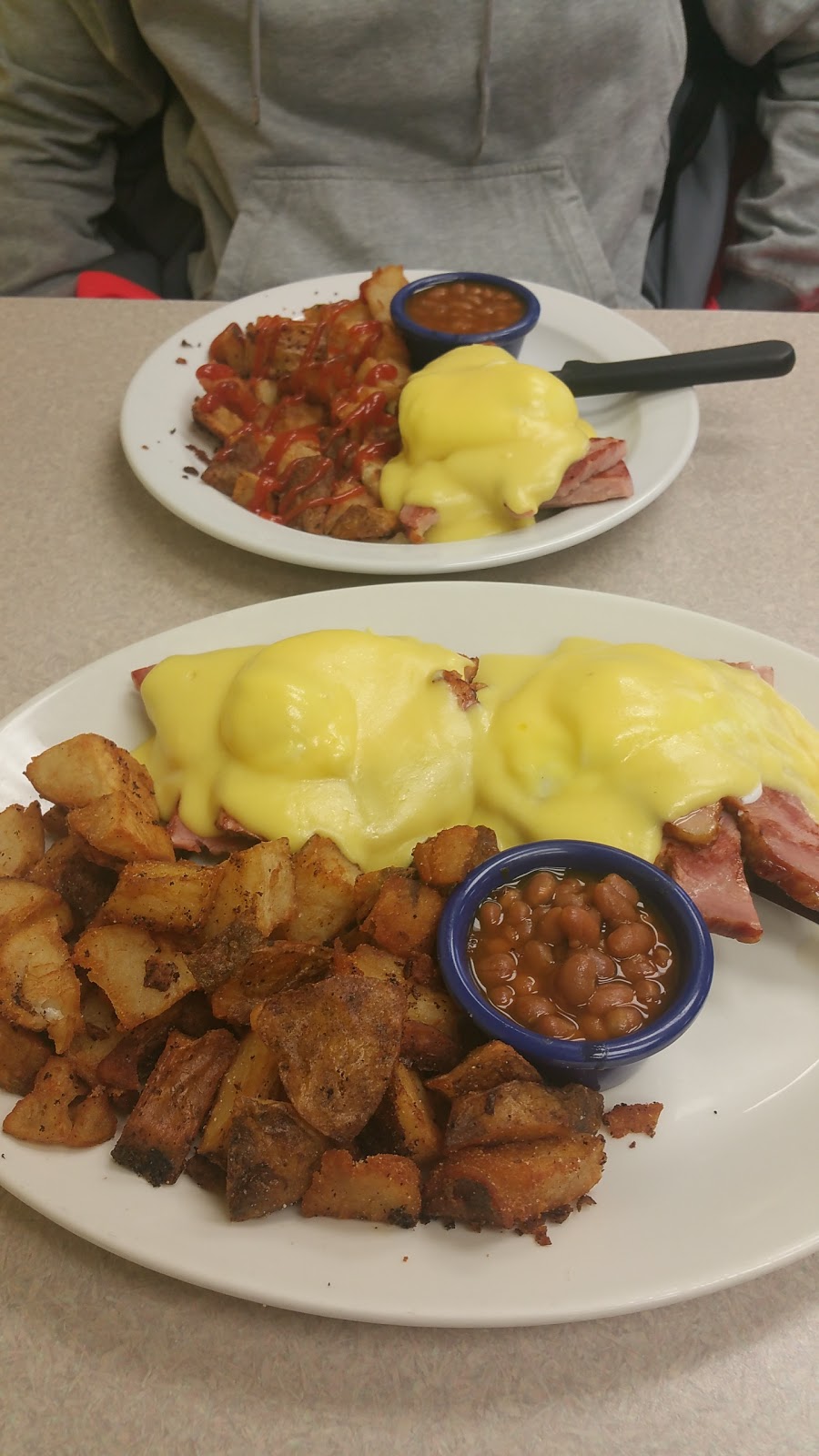 Kels Diner | 241 Dunsdon St #115, Brantford, ON N3R 7C3, Canada | Phone: (519) 720-9411