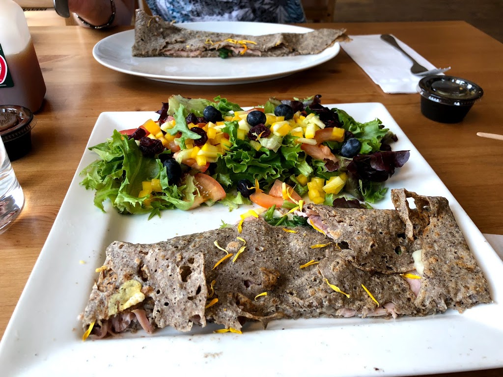 Café Folies | 1105 Rue Main, Ayers Cliff, QC J0B 1C0, Canada | Phone: (819) 200-0677