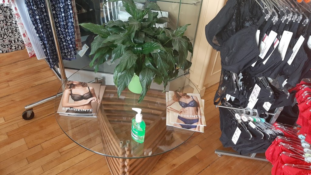 Sophias Lingerie | 527 Danforth Ave, Toronto, ON M4K 1P7, Canada | Phone: (416) 461-6113