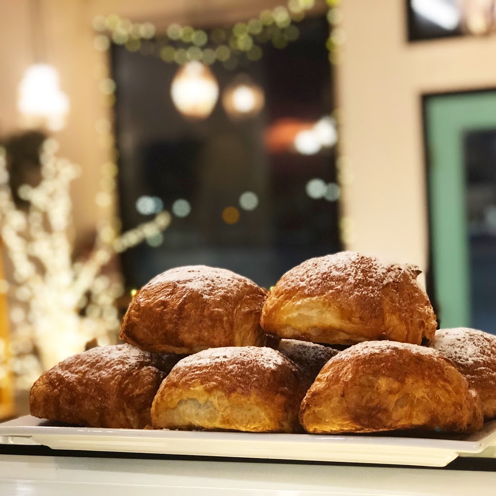 Caits Cafe | 168 Courthouse Square, Goderich, ON N7A 1N1, Canada | Phone: (519) 612-2268