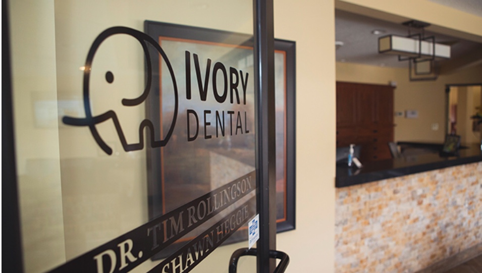 Ivory Dental | 335 Columbia Blvd W, Lethbridge, AB T1K 5Y8, Canada | Phone: (403) 381-7423