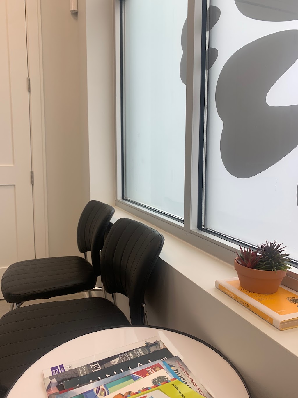 Oxbury Family Dental | 1303 Oxford St E, London, ON N5Y 4W5, Canada | Phone: (519) 914-0488