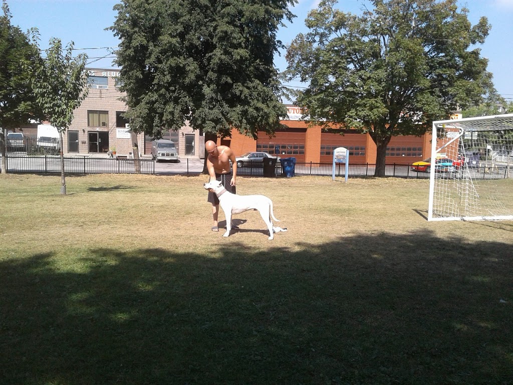 Geary Avenue Parkette | 15 Geary Ave, Toronto, ON M6H 4H1, Canada