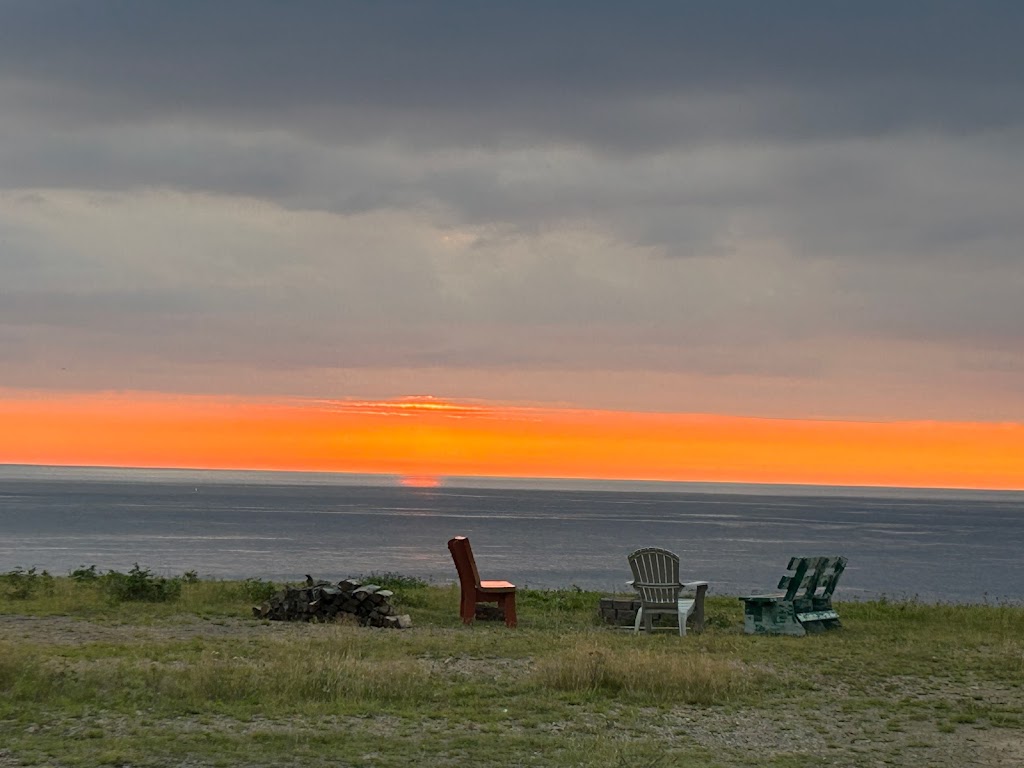 Pilot Whale Chalets | 15775 Cabot Trail, Chéticamp, NS B0E 1H0, Canada | Phone: (902) 224-1040