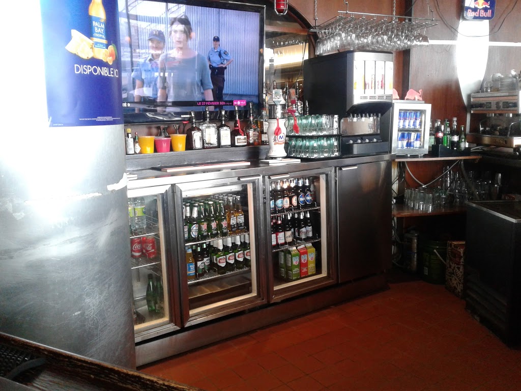 Nickels Deli Restaurants | 1600 Boulevard le Corbusier, Laval, QC H7S 1Z2, Canada | Phone: (450) 681-8737