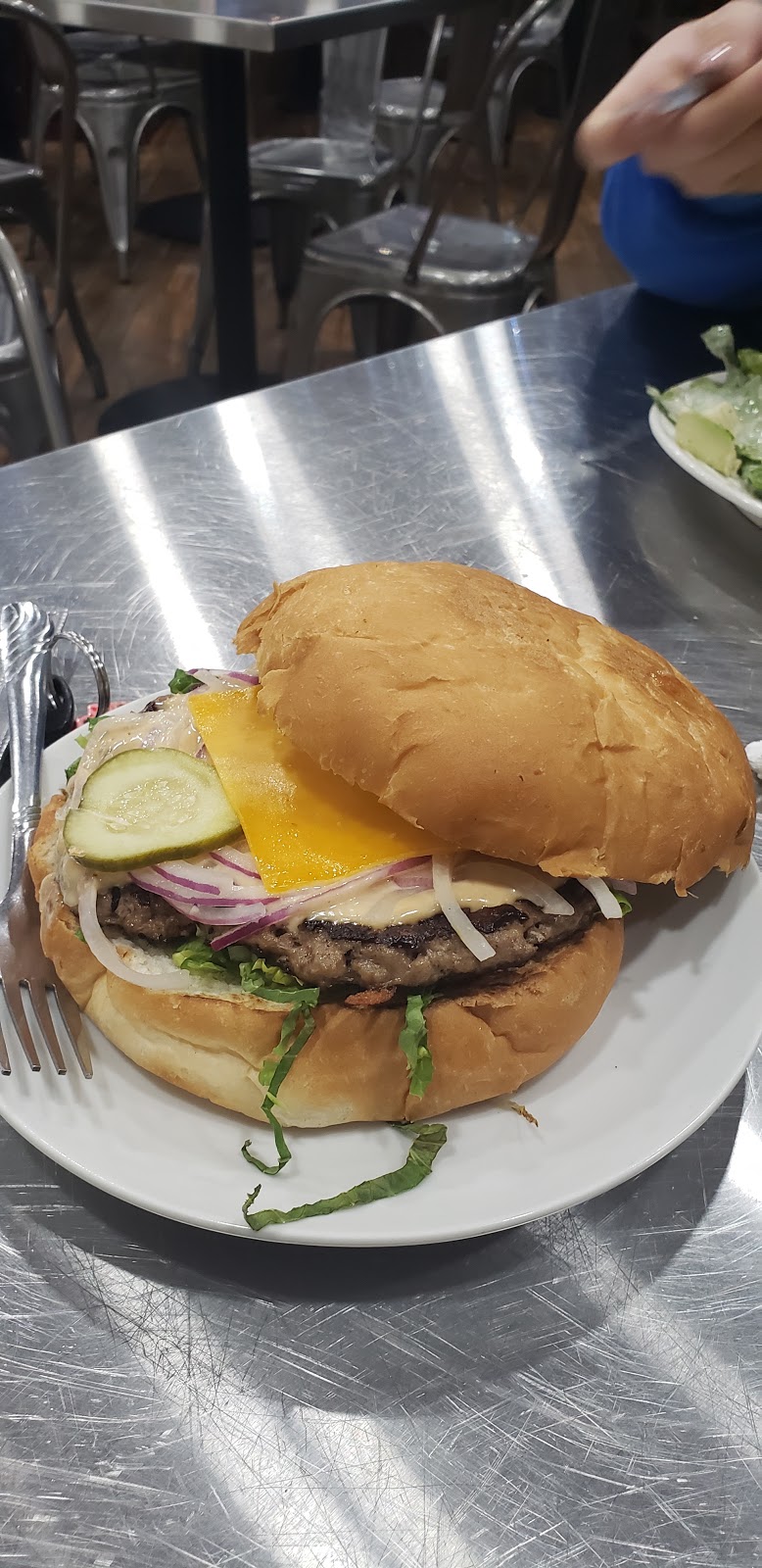 ICE QUEEN | Box 42, Bloomsbury, AB T0G 0G0, Canada | Phone: (780) 674-7755