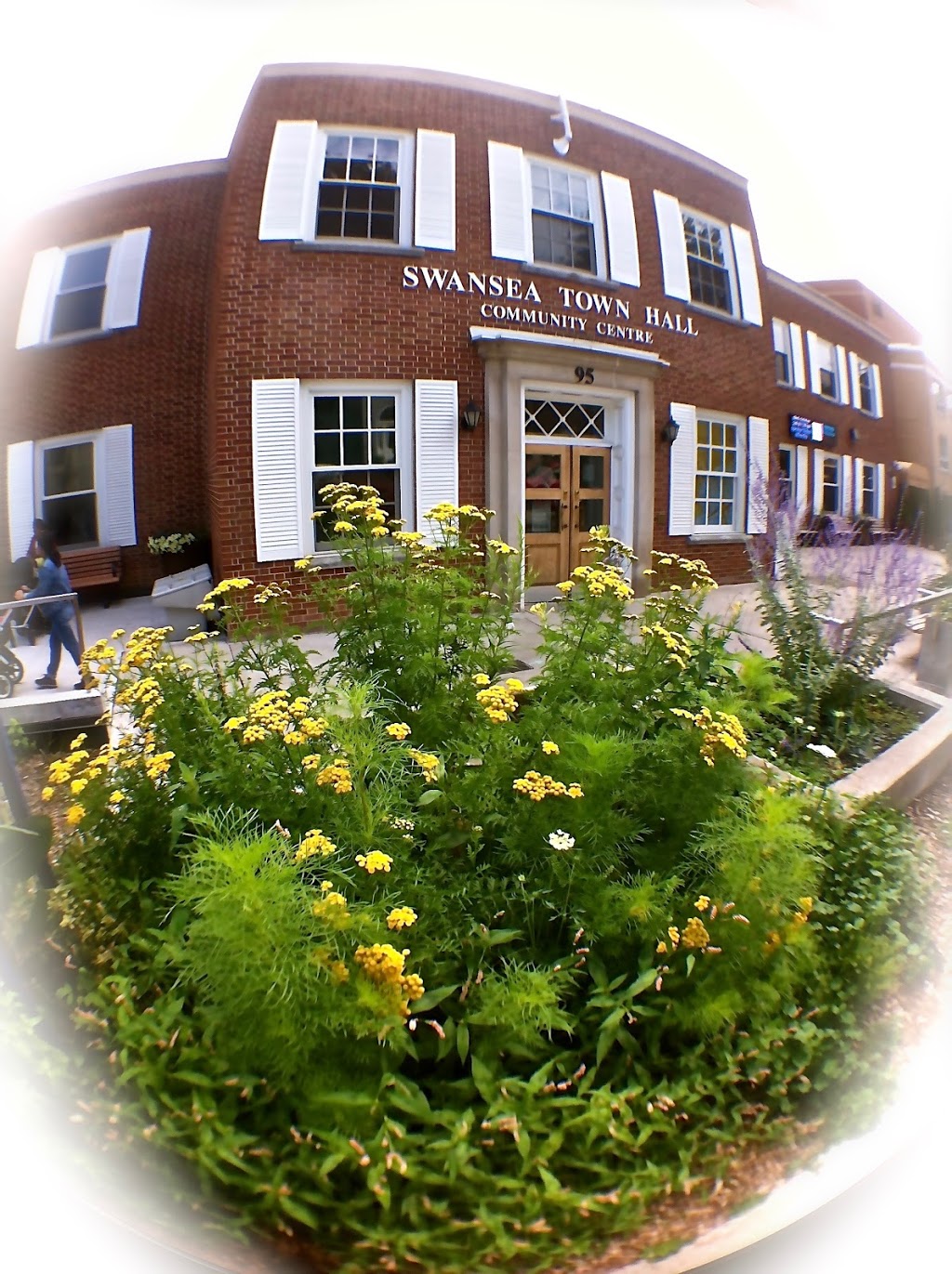 Swansea Town Hall | 95 Lavinia Ave, Toronto, ON M6S 3H9, Canada | Phone: (416) 392-1954