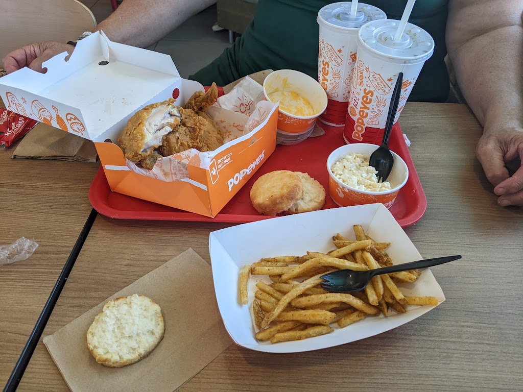 Popeyes Louisiana Kitchen | 86 Hogan Ct, Bedford, NS B4B 1H6, Canada | Phone: (902) 431-0233