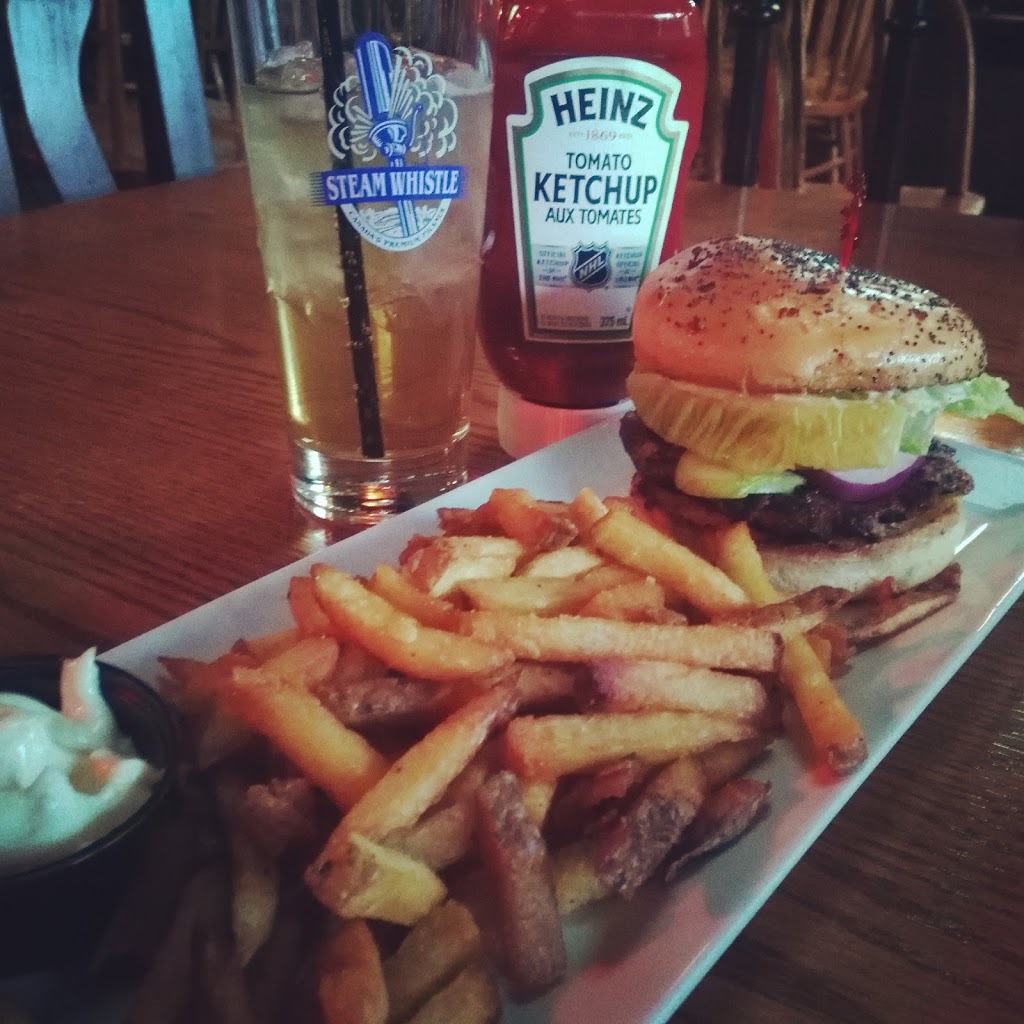 The Edgewater Bar and Grill | 5830 Beach Ave, Peachland, BC V0H 1X7, Canada | Phone: (250) 767-9579