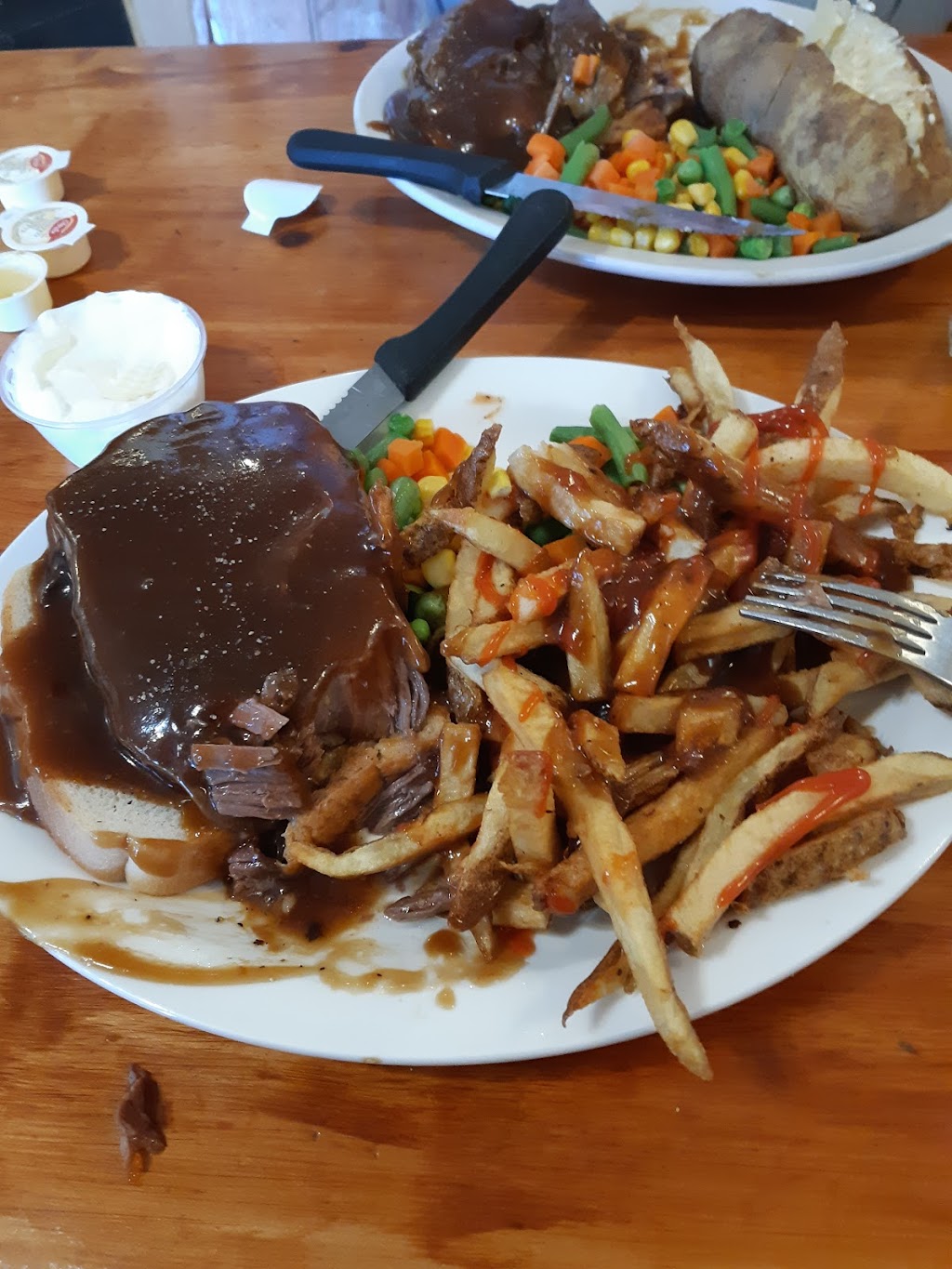 DNLs Restaurant | 329 Main St, Sauble Beach, ON N0H 2G0, Canada | Phone: (519) 422-2003