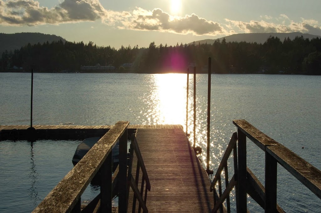 Woodview Bed and Breakfast | 2962 Roozendaal Rd, Cowichan Valley B, BC V0R 2W1, Canada | Phone: (250) 733-2000