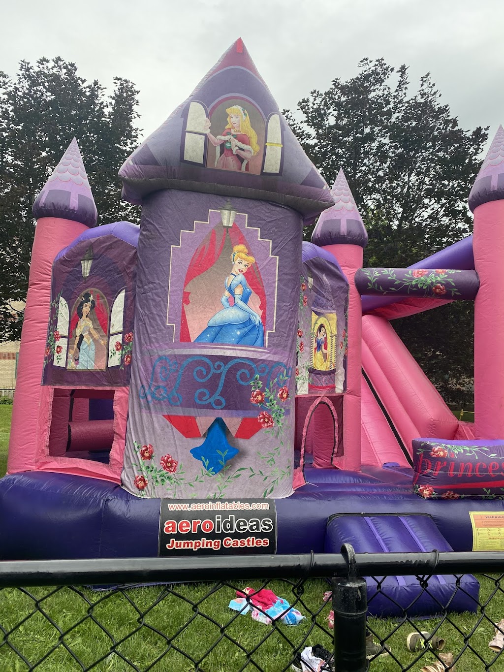 Aeroinflatables Bouncy Castles | 10 Furbacher Ln #4, Aurora, ON L4G 6W1, Canada | Phone: (416) 371-7532