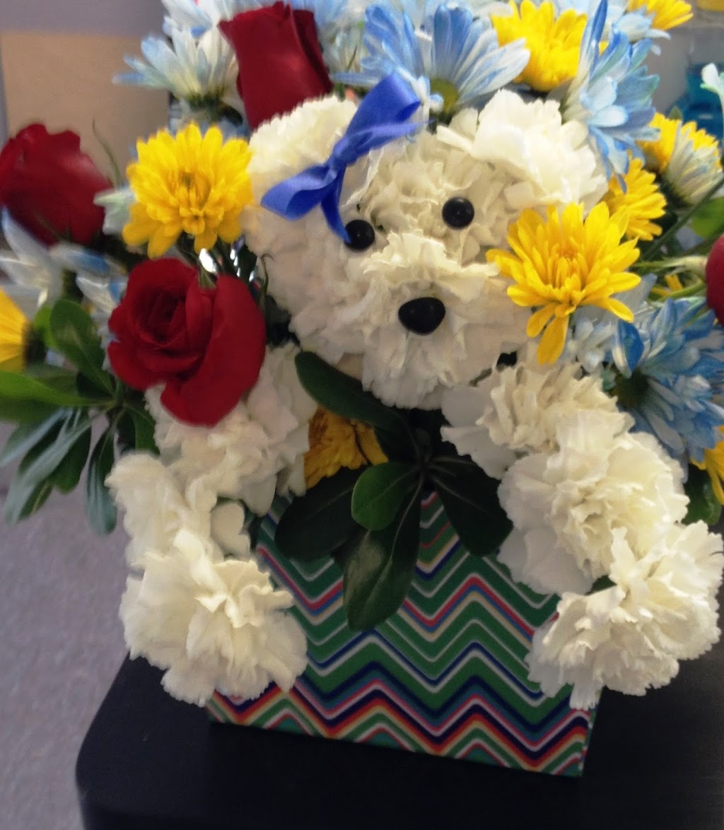 Algonac Water Lily Florist | 2410 Pointe Tremble Rd, Pearl Beach, MI 48001, USA | Phone: (810) 794-7673