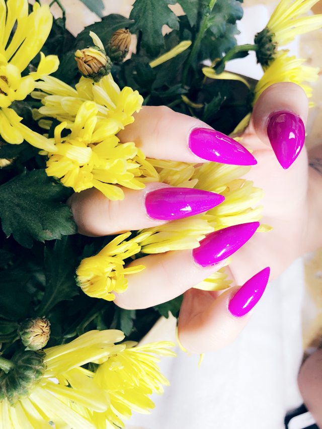 Goldfingers Nails & Spa | 6130 1a St SW #24, Calgary, AB T2H 0G3, Canada | Phone: (403) 253-4828
