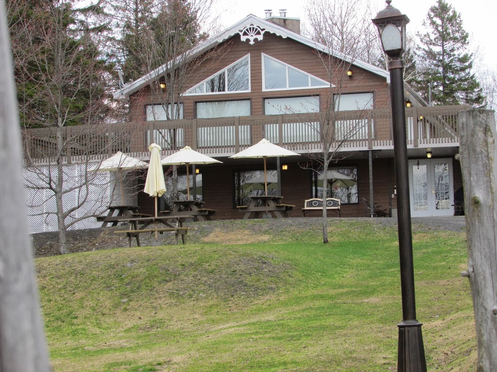 La Bouche Bée | 162 rang Ste-Catherine, Saint-Sylvestre, QC G0S 3C0, Canada | Phone: (418) 596-2266