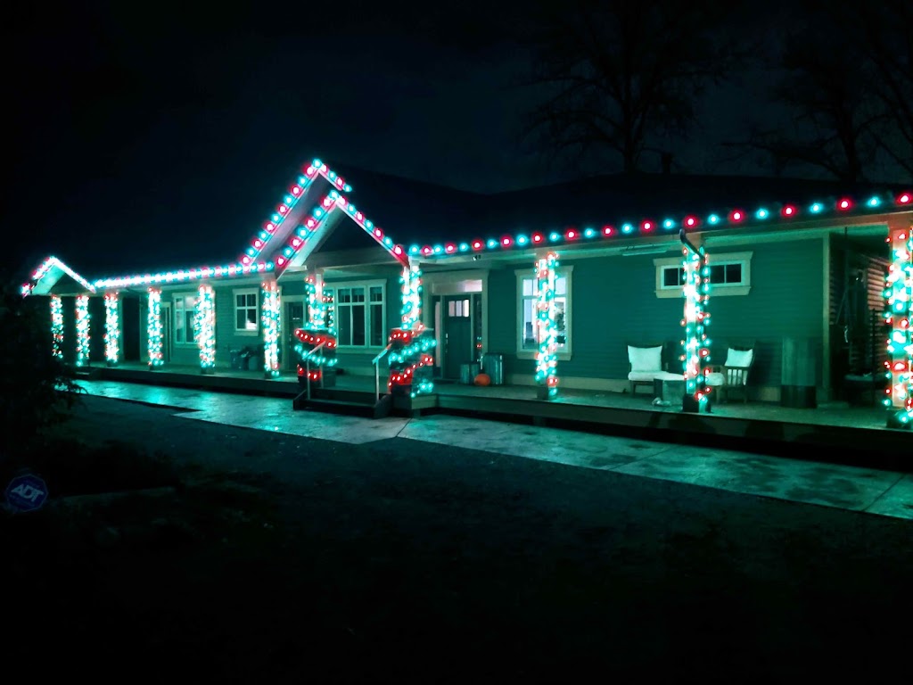 Surrey Christmas Lights | 12156 96 Ave, Surrey, BC V3V 1W6, Canada | Phone: (604) 999-4502
