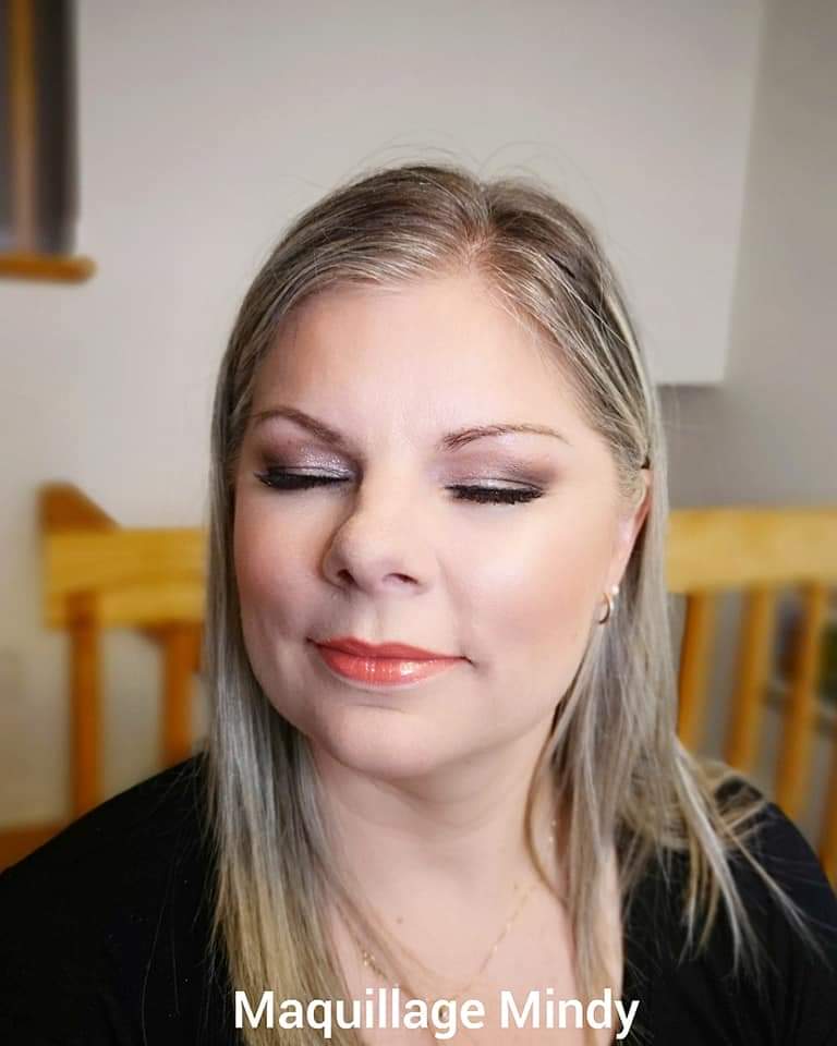 Maquillage Mindy - Maquilleuse professionnelle | Rue des Violettes, Longueuil, QC J3Y 8R7, Canada | Phone: (514) 830-6883