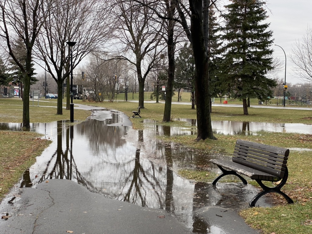 Parc du Père-Marquette | 1602 Rue de Bellechasse, Montréal, QC H2G 1N6, Canada | Phone: (514) 872-0311