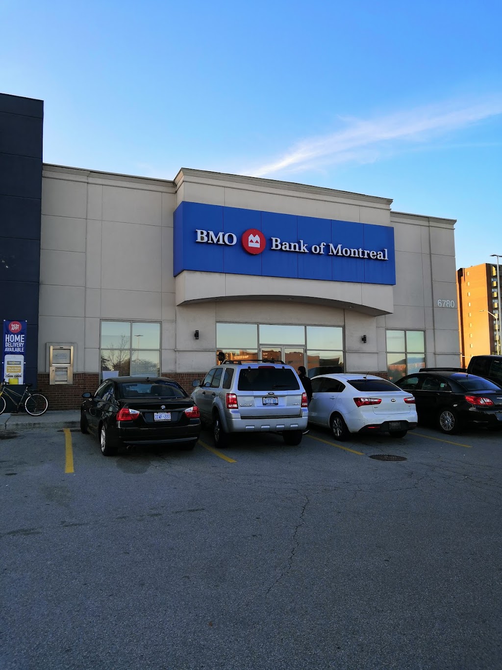 bmo bank meadowvale town centre