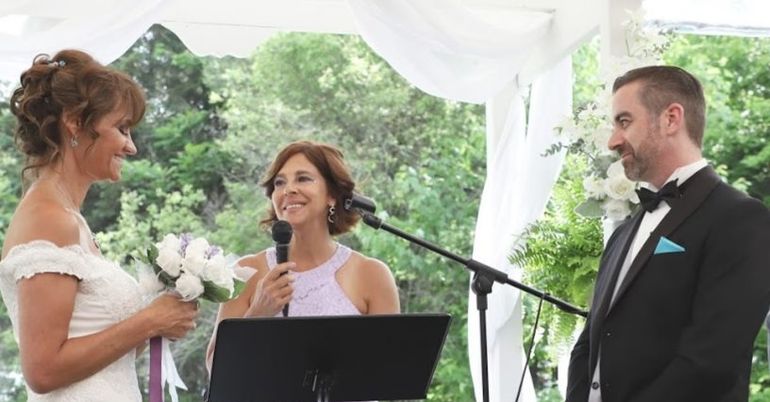 Le Nouveau Penser célébrante Isabelle Ferland | 76 Rue des Bordages, Varennes, QC J3X 2A7, Canada | Phone: (514) 893-0334