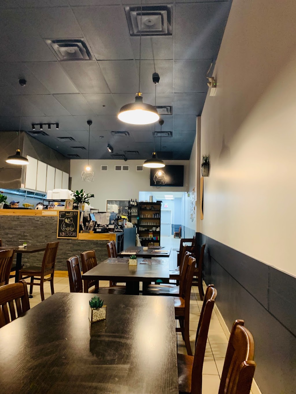 Kin Sushi Japanese Restaurant | 1150 Sheppard Ave W #7, North York, ON M3K 2B5, Canada | Phone: (416) 398-2666