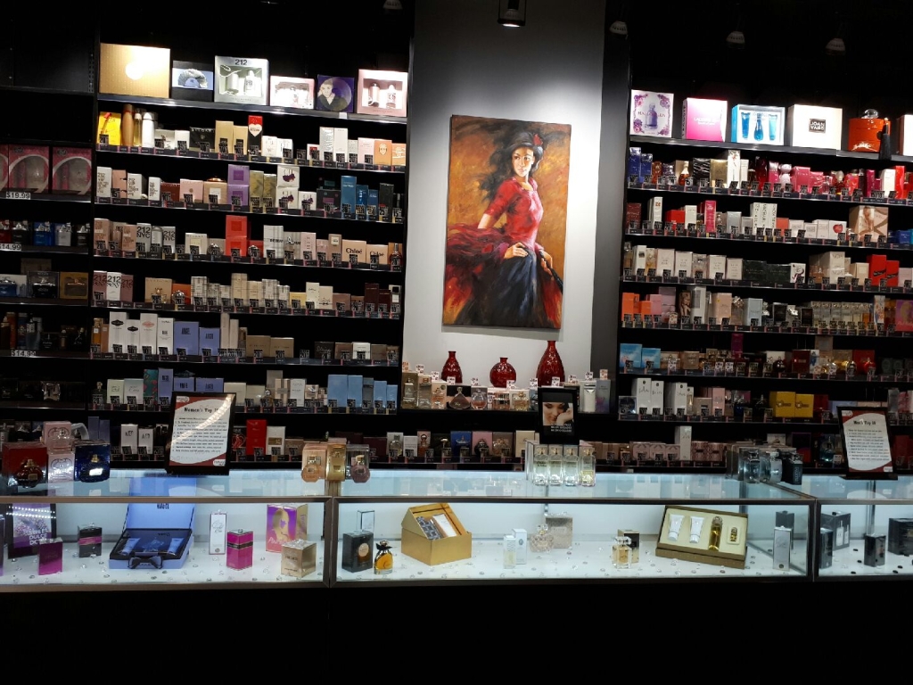 Perfumes 4U | 3311 Simcoe 89 Suite C17, Cookstown, ON L0L 1L0, Canada | Phone: (705) 458-4477