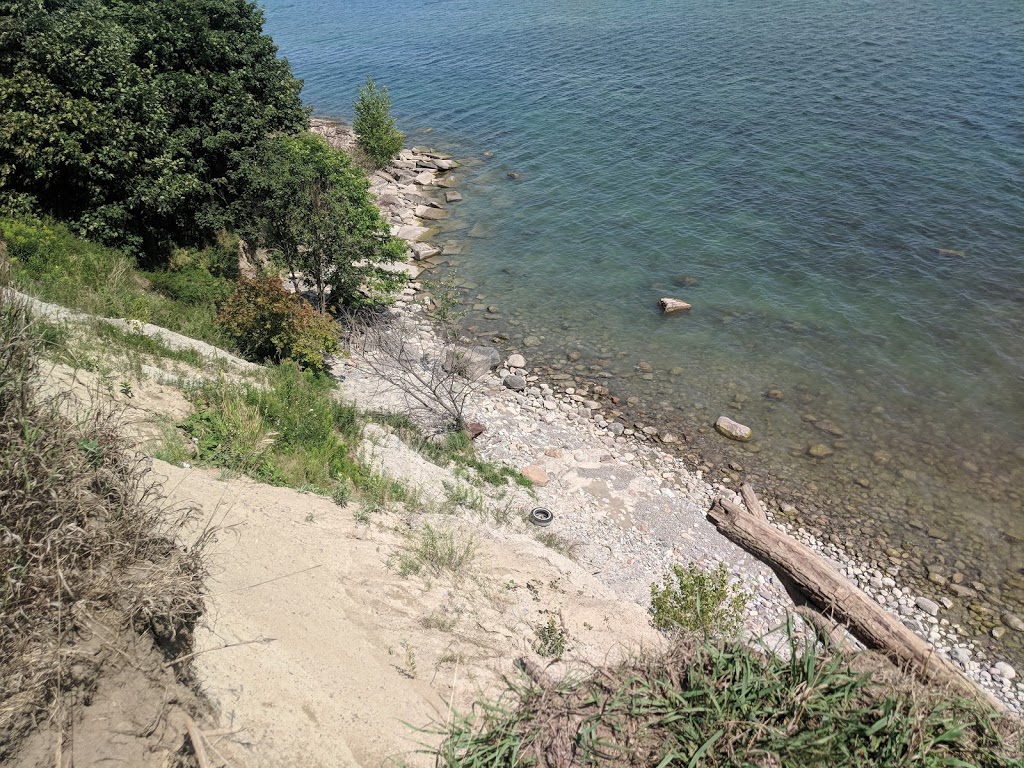 Lakewoods Park Lookout | 65 Muskoka Ave, Oshawa, ON L1J 1A1, Canada | Phone: (905) 436-3311
