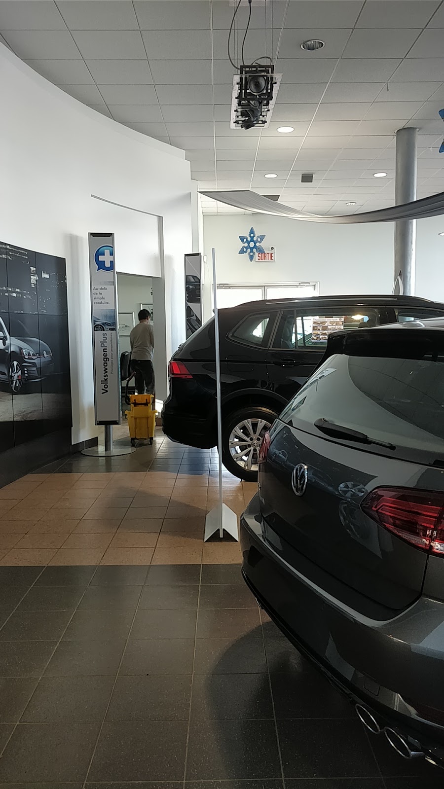 Rimar Volkswagen | 5500 Boul Métropolitain E, Saint-Léonard, QC H1S 1A6, Canada | Phone: (514) 253-4888