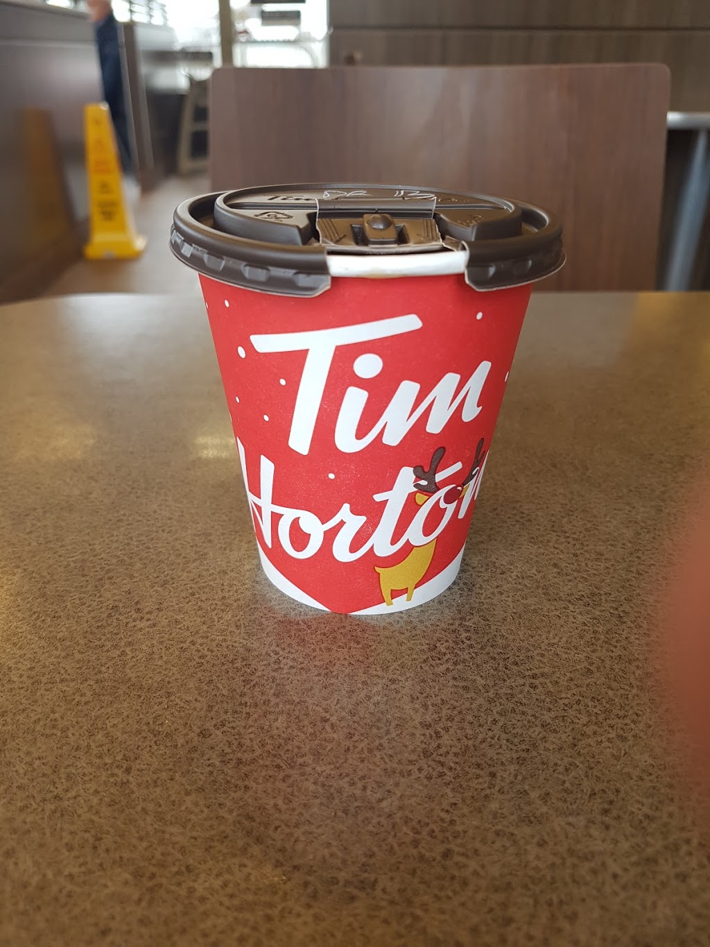 Tim Hortons | cafe | 300 Ontario St, Clinton, ON N0M 1L0, Canada | 5194828127 OR +1 519-482-8127