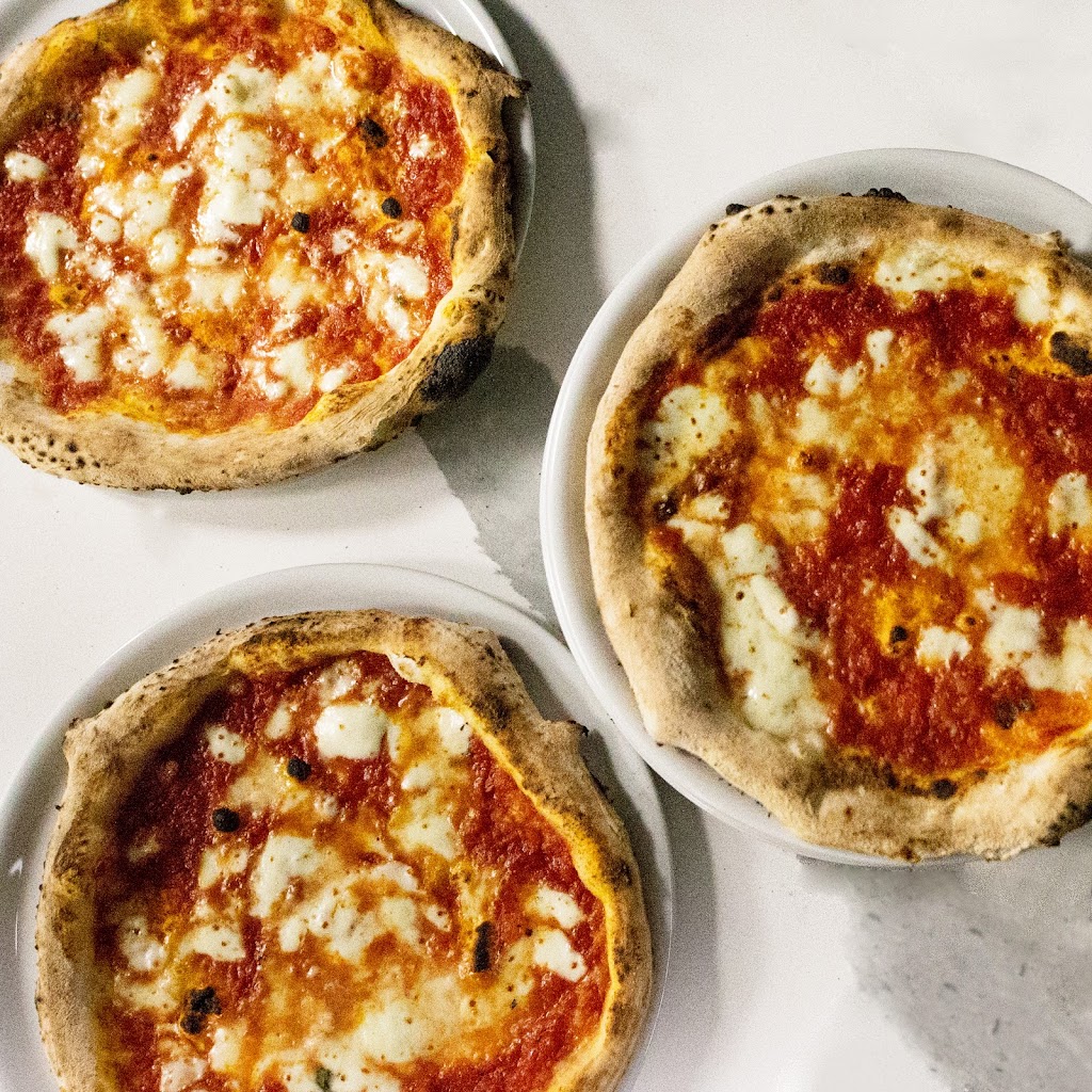 Giulietta Pizzéria | 5950 Bd des Grandes-Prairies, Saint-Léonard, QC H1P 1A2, Canada | Phone: (514) 324-0464