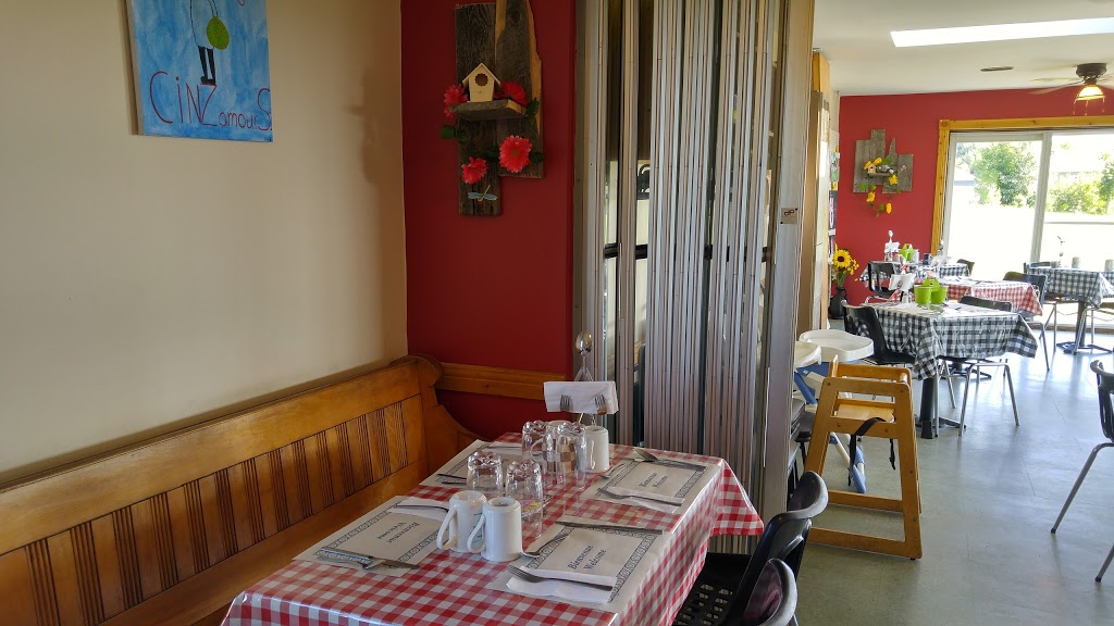 Restaurant Lorrizon | 325 Route De LEglise, Saint-Claude, QC J0B 2N0, Canada | Phone: (819) 845-2332