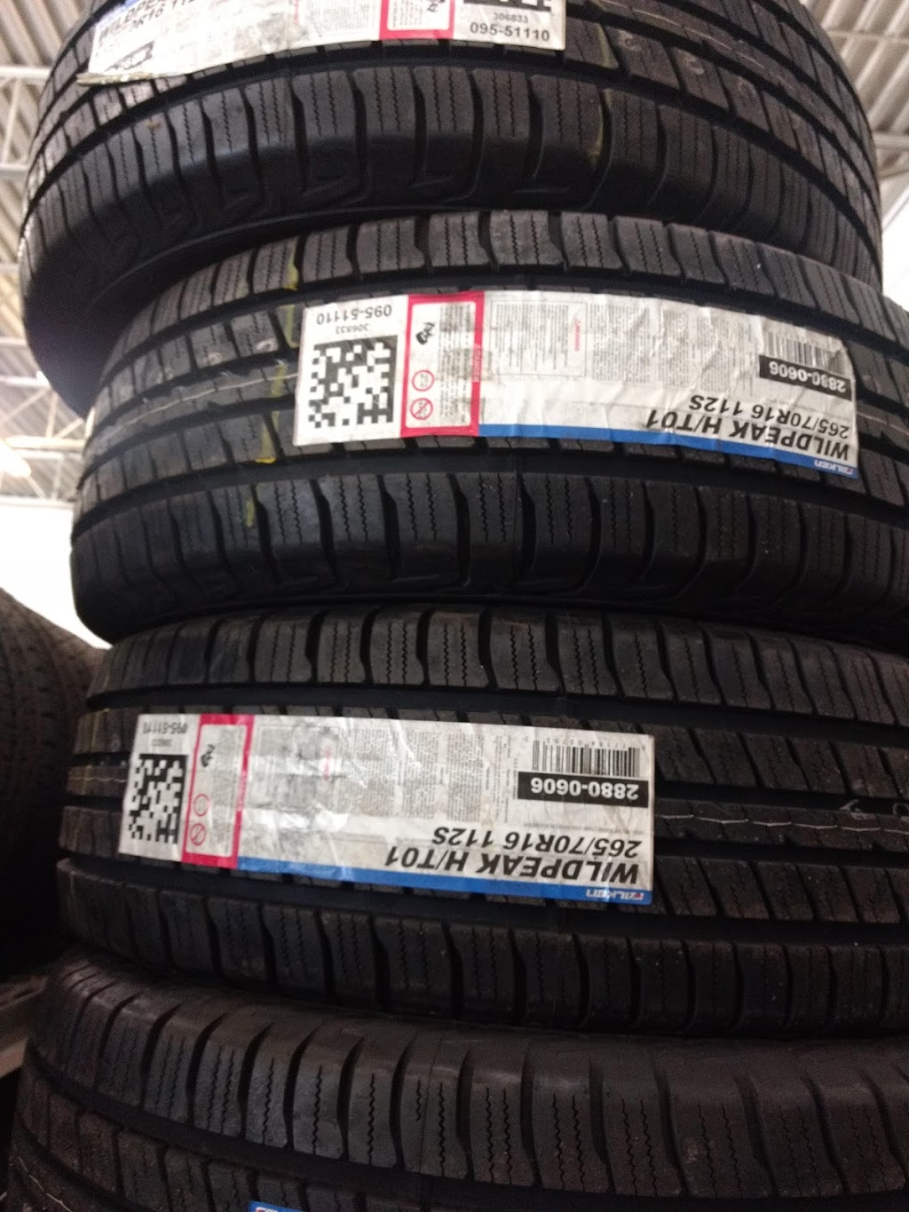 M.C.Tire | 2740 Meldrum Rd, Windsor, ON N8W 4G5, Canada | Phone: (519) 962-6144