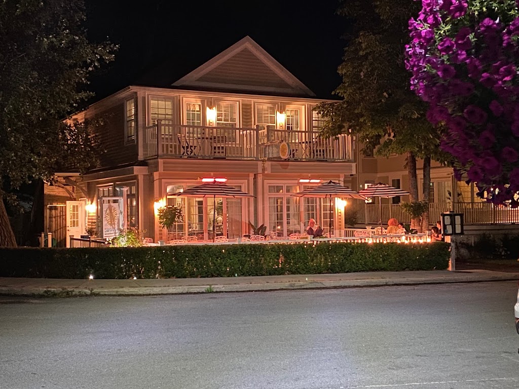 Sunroom Restaurant & Inn | 28 Pleasant St, Chester, NS B0J 1J0, Canada | Phone: (902) 273-2384