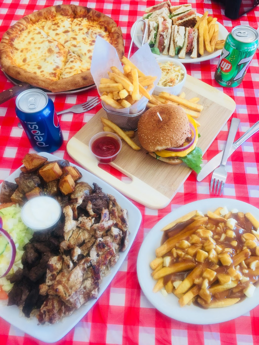 Best Pizza | 295 McArthur Ave., Vanier, ON K1L 6P1, Canada | Phone: (613) 749-4424