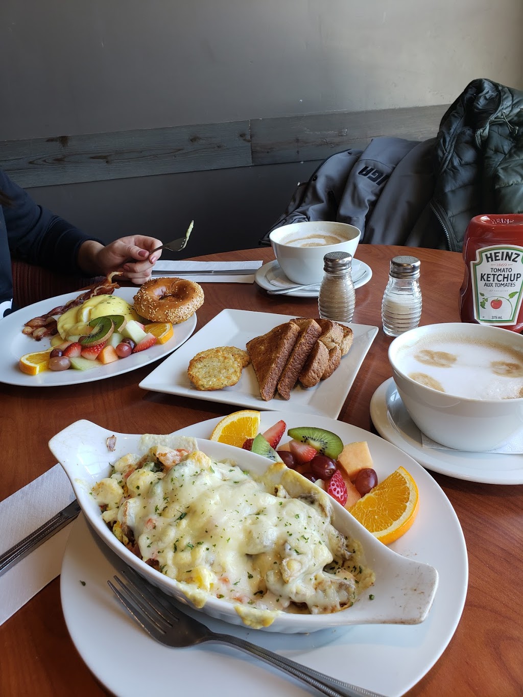 Café Bistro Allegro | 3091 Boulevard de Mascouche, Mascouche, QC J7K 3B7, Canada | Phone: (450) 918-0609