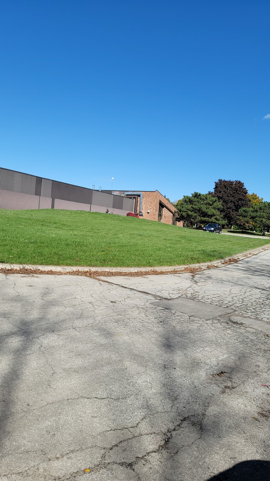 Oakville Blue Devils Fc | 952 Century Dr, Burlington, ON L7L 5P2, Canada | Phone: (289) 273-0119
