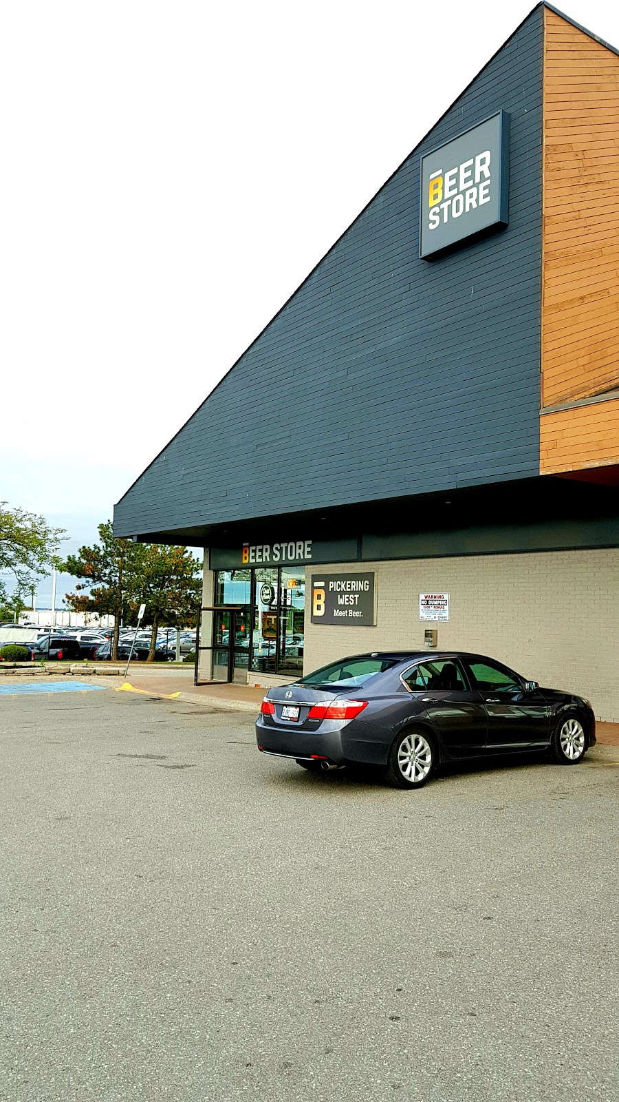 Beer Store | 705 Kingston Rd, Pickering, ON L1V 6K3, Canada | Phone: (905) 831-2714
