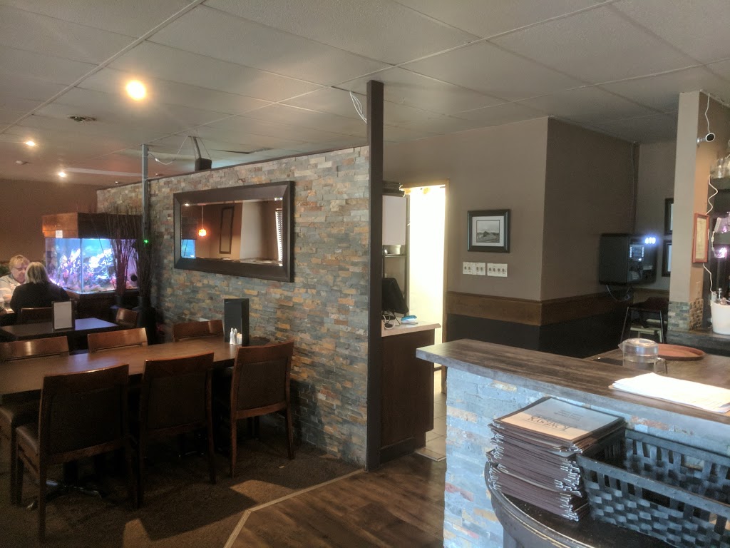 Jonesys Restaurant + Lounge | 3133 Birds Hill Rd, East Saint Paul, MB R2E 1G4, Canada | Phone: (204) 669-0557