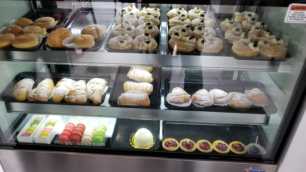 Big Cannoli Lane | 140 Woodbridge Ave, Woodbridge, ON L4L 2S7, Canada | Phone: (905) 605-5263