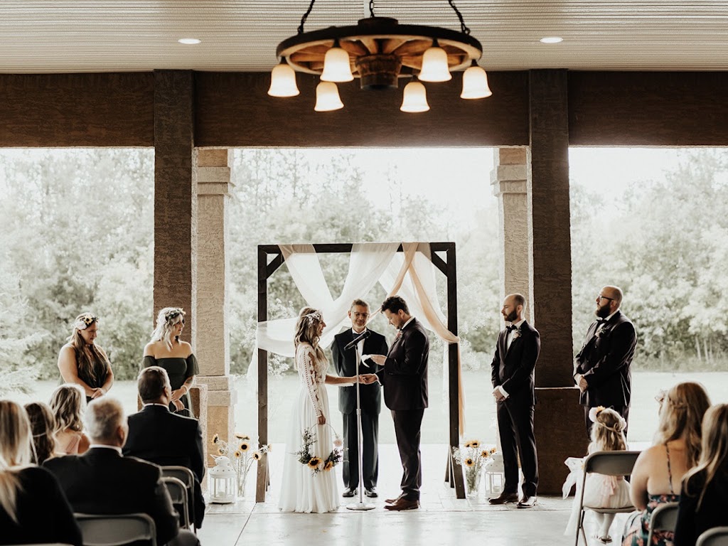 The Country Lodge | 17515 127 St NW, Edmonton, AB T6V 1B1, Canada | Phone: (780) 475-9366