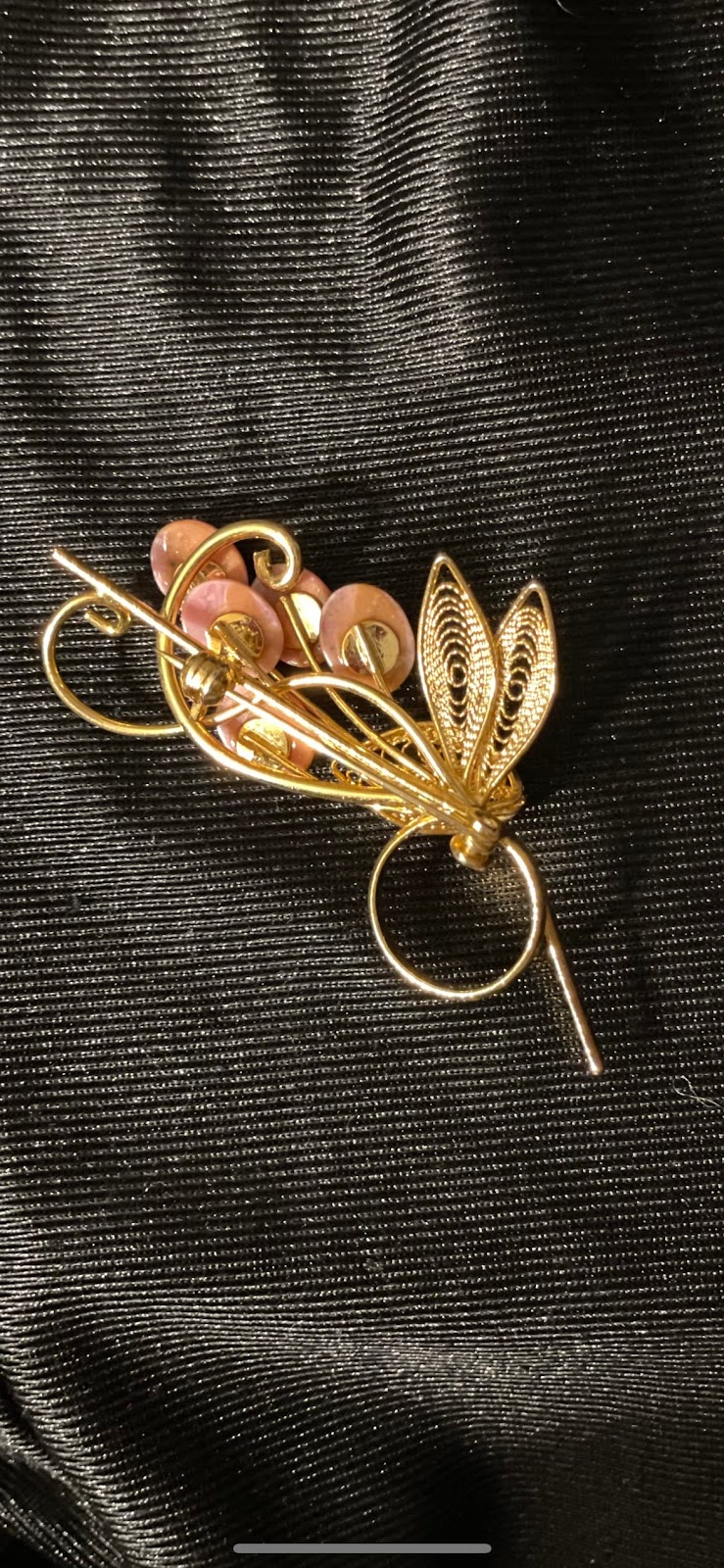 Dorothy’s Gems | 1661 Lakewood Rd S NW, Edmonton, AB T6K 2W8, Canada | Phone: (780) 289-7456