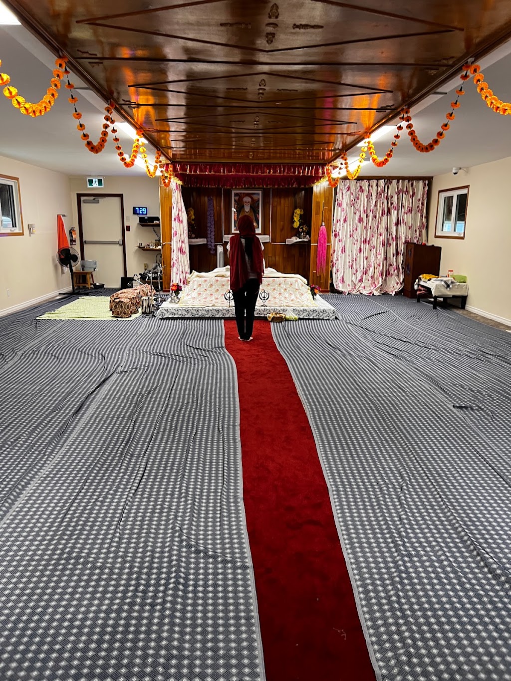 Gurdwara Nanaksar | 255 St David Rd, Winnipeg, MB R2M 3J9, Canada | Phone: (204) 255-7503