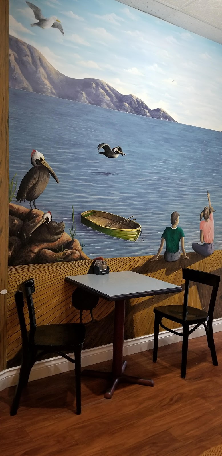 Pelican Rouge Cafe | 15142 North Bluff Rd, White Rock, BC V4B 5M1, Canada | Phone: (604) 541-8778
