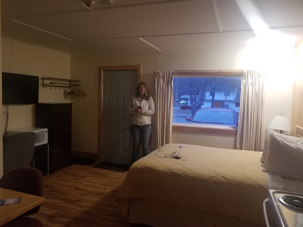 Wildwood Motel | 40 Minto St, Shelburne, NS B0T 1W0, Canada | Phone: (902) 875-2964
