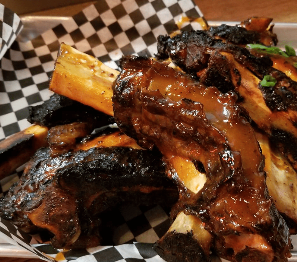 Brooklyn Social House | 2101-101 Sunset Dr, Cochrane, AB T4C 2K8, Canada | Phone: (403) 981-2237