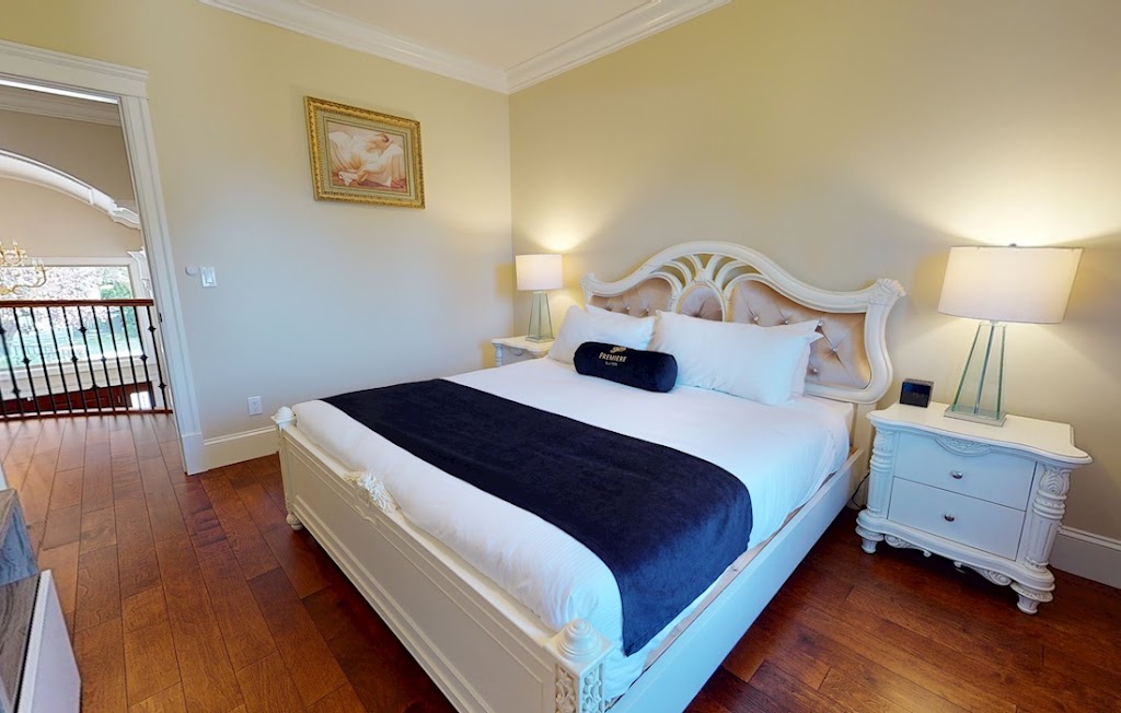 Premiere Suites | 8151 Elsmore Rd, Richmond, BC V7C 1Z9, Canada | Phone: (888) 575-7808