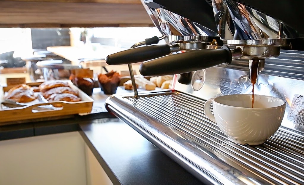 Pâtisserie Aveline | 88 Rue du Roi, Sorel-Tracy, QC J3P 4M8, Canada | Phone: (450) 743-6925