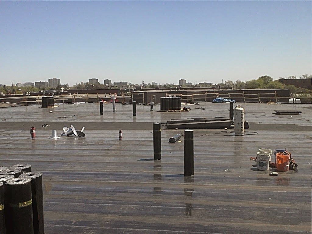iRoofing | 758 Vaughan Rd, York, ON M6E 2Z5, Canada | Phone: (647) 839-5182