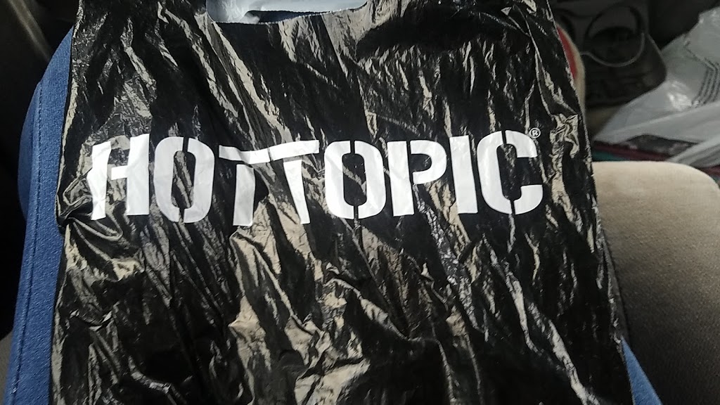 Hot Topic | 4350 24th Ave, Fort Gratiot Twp, MI 48059, USA | Phone: (810) 385-6684